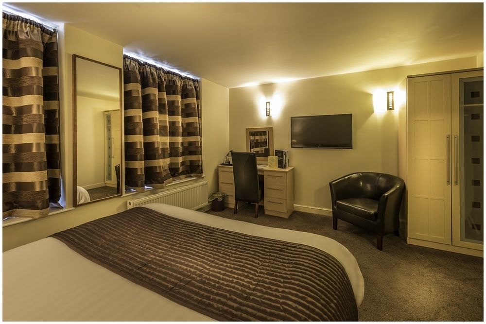 Crows Hotel 3*